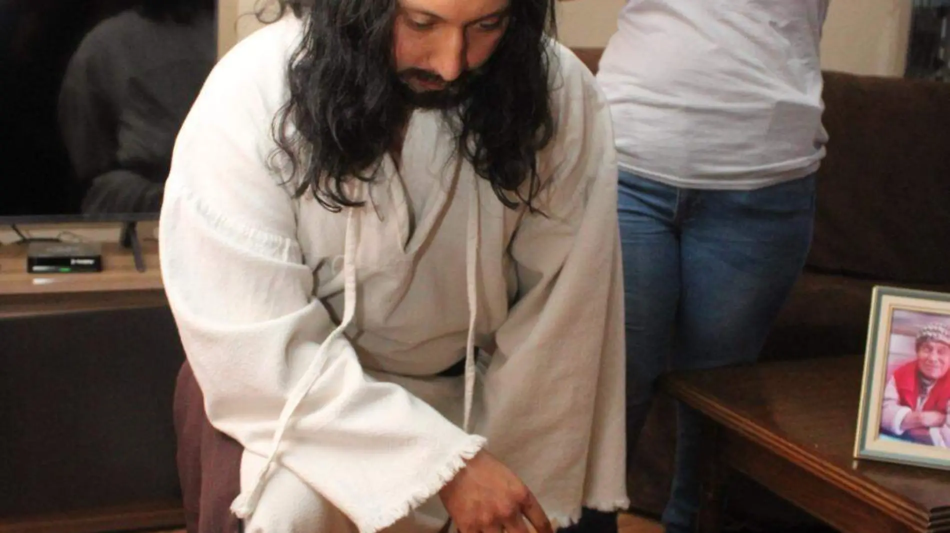 Este joven sacrifica todo por representar a Jesús en Viernes Santo 